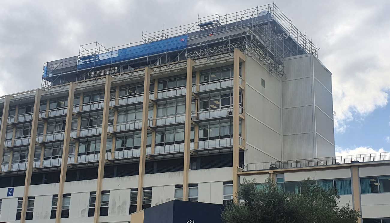 scaffolding-on-a-hospital